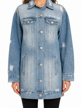 Elodie Women’s XS Oversized Distressed Light Wash Denim Jacket, XS